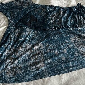 Jennifer Lopez Blue and Gray Textured Top